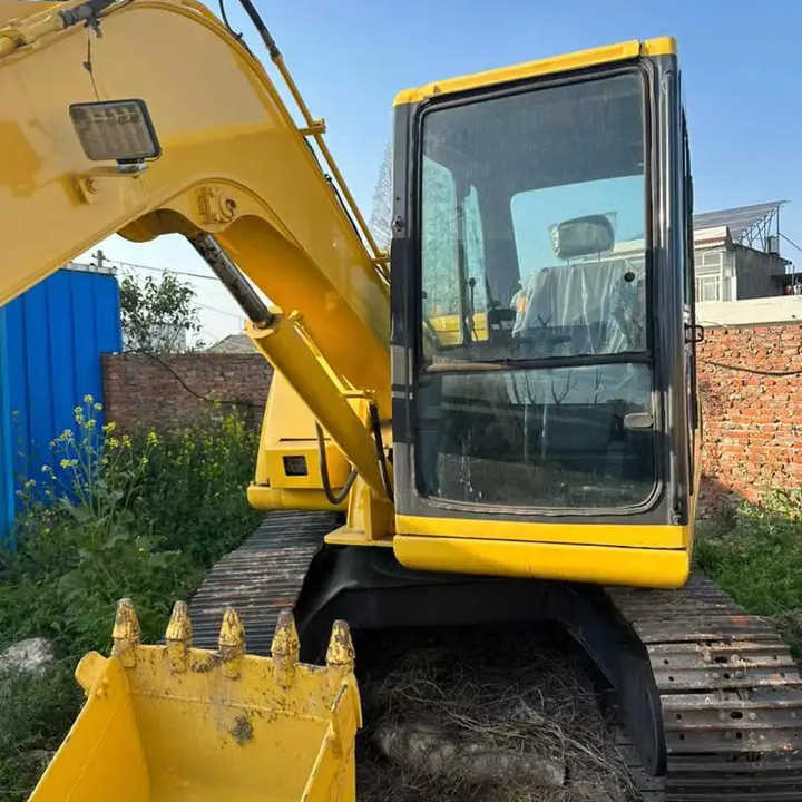 Cheap Used Komatsu PC60-7 Crawler Excavator with High Efficiency Used Heavy Machinery Komatsu P60-7 Digger Cheap for Sale - Pelle sur chenille: photos 2 Cheap Used Komatsu PC60-7 Crawler Excavator with High Efficiency Used Heavy Machinery Komatsu P60-7 Digger Cheap for Sale - Pelle sur chenille: photos 2