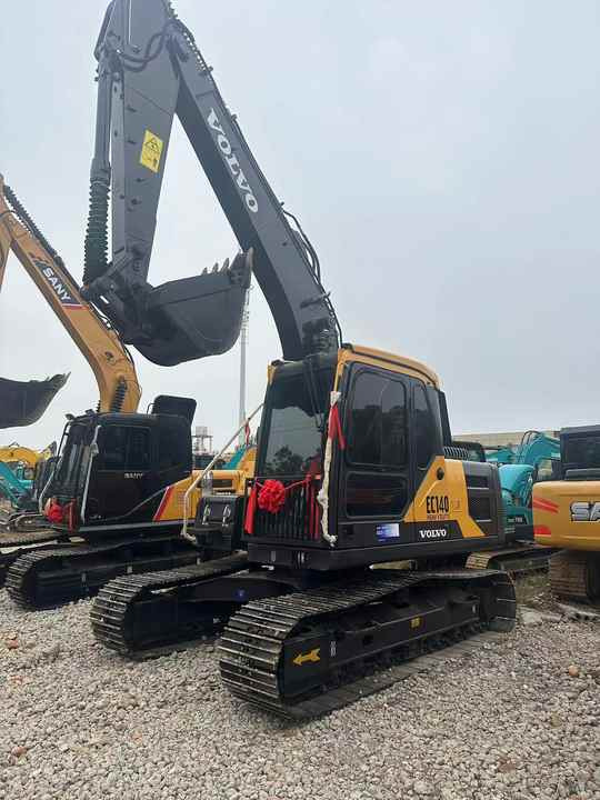 China Brand Used VOLVO EC140 Mini Excavator 6ton Crawler Earth Digger Machine for Sale - Pelle sur chenille: photos 3 China Brand Used VOLVO EC140 Mini Excavator 6ton Crawler Earth Digger Machine for Sale - Pelle sur chenille: photos 3