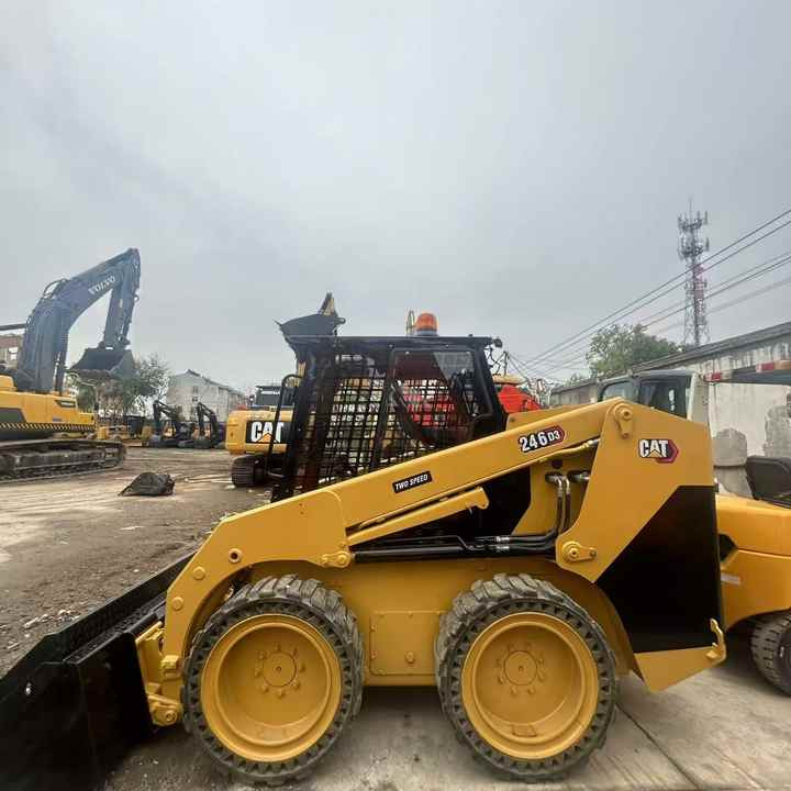 High Quality Used Cat 246D3 Excavator with Low Working Hoursand Best Price Used Cat 246D3 Machine with Cheap Price for Sale - Mini chargeuse: photos 1 High Quality Used Cat 246D3 Excavator with Low Working Hoursand Best Price Used Cat 246D3 Machine with Cheap Price for Sale - Mini chargeuse: photos 1