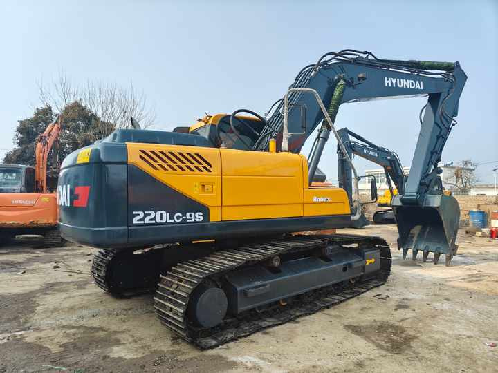 Hyundai 220LC-9S Used Excavator for Mining & Construction | Price Negotiable, Global Shipping - Pelle sur chenille: photos 3 Hyundai 220LC-9S Used Excavator for Mining & Construction | Price Negotiable, Global Shipping - Pelle sur chenille: photos 3