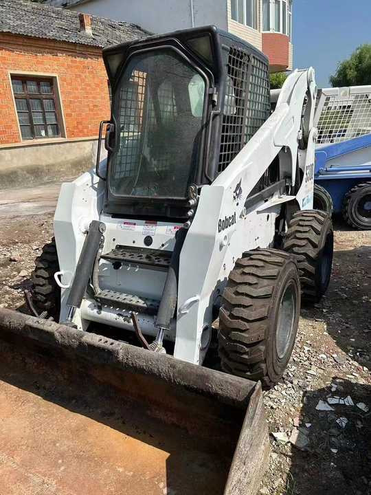 Used Bob Cat Bob Cat S300 Used Skid Steer Wheel Loader Multifunctional Track Loaders Bobcat - Mini chargeuse: photos 2 Used Bob Cat Bob Cat S300 Used Skid Steer Wheel Loader Multifunctional Track Loaders Bobcat - Mini chargeuse: photos 2