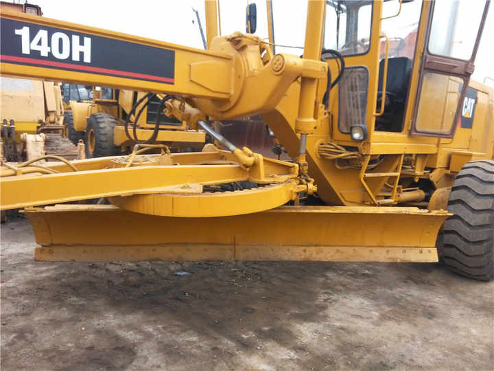 Used Caterpillar CAT 140H Land Road Motor Grader CAT140 CAT140H Used Grader Cheap Price for Sale - Niveleuse: photos 4 Used Caterpillar CAT 140H Land Road Motor Grader CAT140 CAT140H Used Grader Cheap Price for Sale - Niveleuse: photos 4