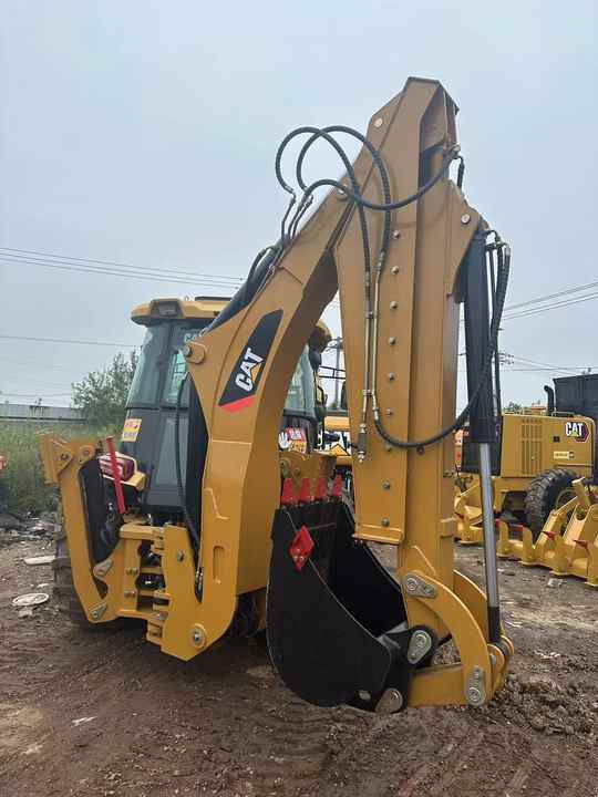 Used Caterpillar CAT 450F Retro Excavator CAT420F Cheap Price for Sale - Pelle: photos 3 Used Caterpillar CAT 450F Retro Excavator CAT420F Cheap Price for Sale - Pelle: photos 3