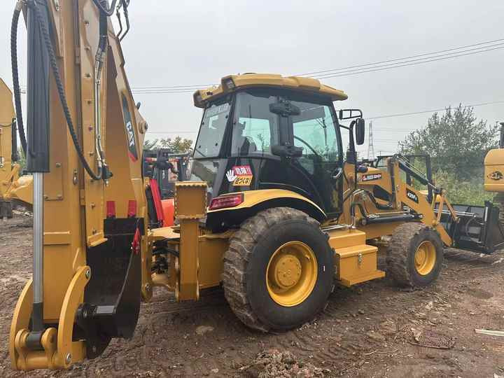 Used Caterpillar CAT 450F Retro Excavator CAT420F Cheap Price for Sale - Pelle: photos 2 Used Caterpillar CAT 450F Retro Excavator CAT420F Cheap Price for Sale - Pelle: photos 2