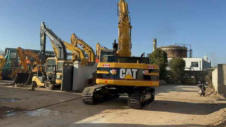 Used Digger CAT 325BL Construction Machinery Construction Digger Used CAT 325BL Cheap Excavator - Pelle sur chenille: photos 2 Used Digger CAT 325BL Construction Machinery Construction Digger Used CAT 325BL Cheap Excavator - Pelle sur chenille: photos 2