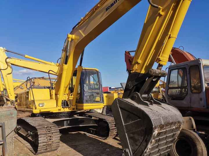 Used Good Quality Japan Original PC200-6 in Good Condition PC200-6 Komatsu - Pelle sur chenille: photos 4 Used Good Quality Japan Original PC200-6 in Good Condition PC200-6 Komatsu - Pelle sur chenille: photos 4