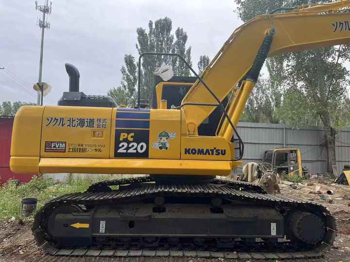 Used Good Quality Japan Original PC220-8 in Good Condition PC220-8 Komatsu - Pelle sur chenille: photos 3 Used Good Quality Japan Original PC220-8 in Good Condition PC220-8 Komatsu - Pelle sur chenille: photos 3