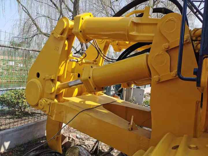 Used Heavy Construction Equipment KomatsuD155-2 Bulldozer Used Machine - Bulldozer: photos 3 Used Heavy Construction Equipment KomatsuD155-2 Bulldozer Used Machine - Bulldozer: photos 3