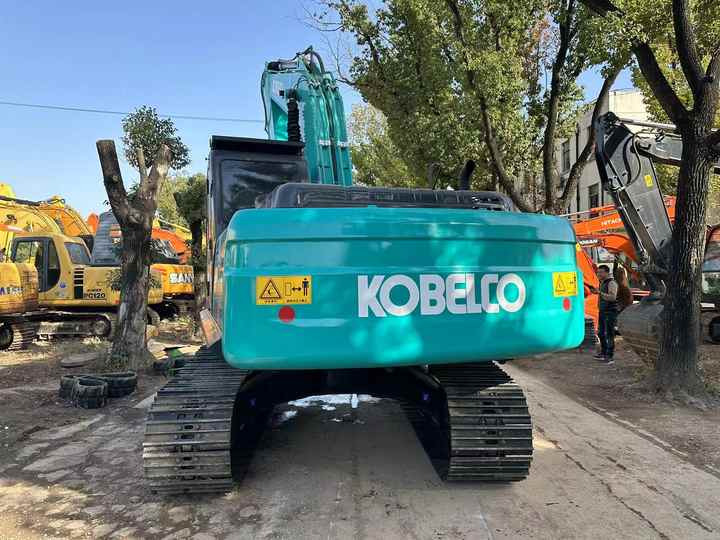 Used Japan Kobelco SK200-8 Crawler Excavator New Arrival Earth-moving Machine for Sale - Pelle sur chenille: photos 2 Used Japan Kobelco SK200-8 Crawler Excavator New Arrival Earth-moving Machine for Sale - Pelle sur chenille: photos 2