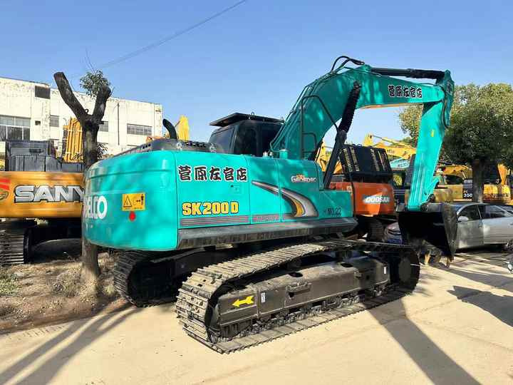 Used Japan Kobelco SK200-8 Crawler Excavator New Arrival Earth-moving Machine for Sale - Pelle sur chenille: photos 4 Used Japan Kobelco SK200-8 Crawler Excavator New Arrival Earth-moving Machine for Sale - Pelle sur chenille: photos 4