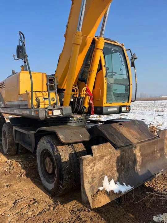 Used Korea Brand Original hyundai 210w-9 Wheel Excavator for Sale Used hyundai Wheel Excavator - Pelle sur chenille: photos 2 Used Korea Brand Original hyundai 210w-9 Wheel Excavator for Sale Used hyundai Wheel Excavator - Pelle sur chenille: photos 2