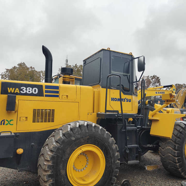 Used komatsu WA380-3 Wheel Loader Hot Sale Original Japan Brand Koamtsu Wheel Loader for Sale - Chargeuse sur pneus: photos 1 Used komatsu WA380-3 Wheel Loader Hot Sale Original Japan Brand Koamtsu Wheel Loader for Sale - Chargeuse sur pneus: photos 1