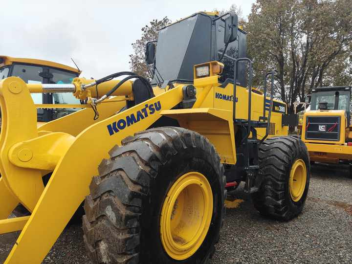Used komatsu WA380-3 Wheel Loader Hot Sale Original Japan Brand Koamtsu Wheel Loader for Sale - Chargeuse sur pneus: photos 4 Used komatsu WA380-3 Wheel Loader Hot Sale Original Japan Brand Koamtsu Wheel Loader for Sale - Chargeuse sur pneus: photos 4