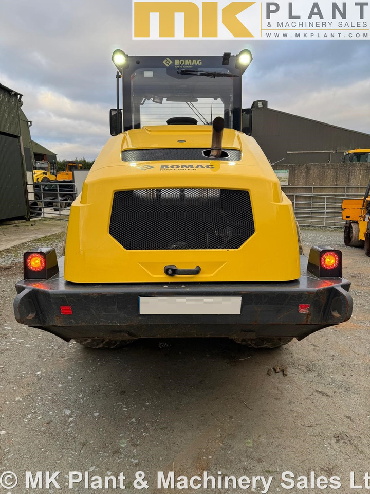 BOMAG BW213D-5 - Compacteur: photos 3 BOMAG BW213D-5 - Compacteur: photos 3