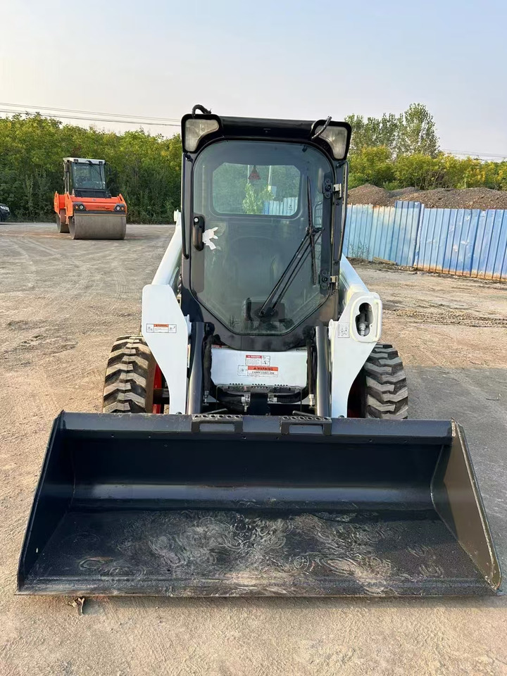BOBCAT S550 - Mini chargeuse: photos 2 BOBCAT S550 - Mini chargeuse: photos 2