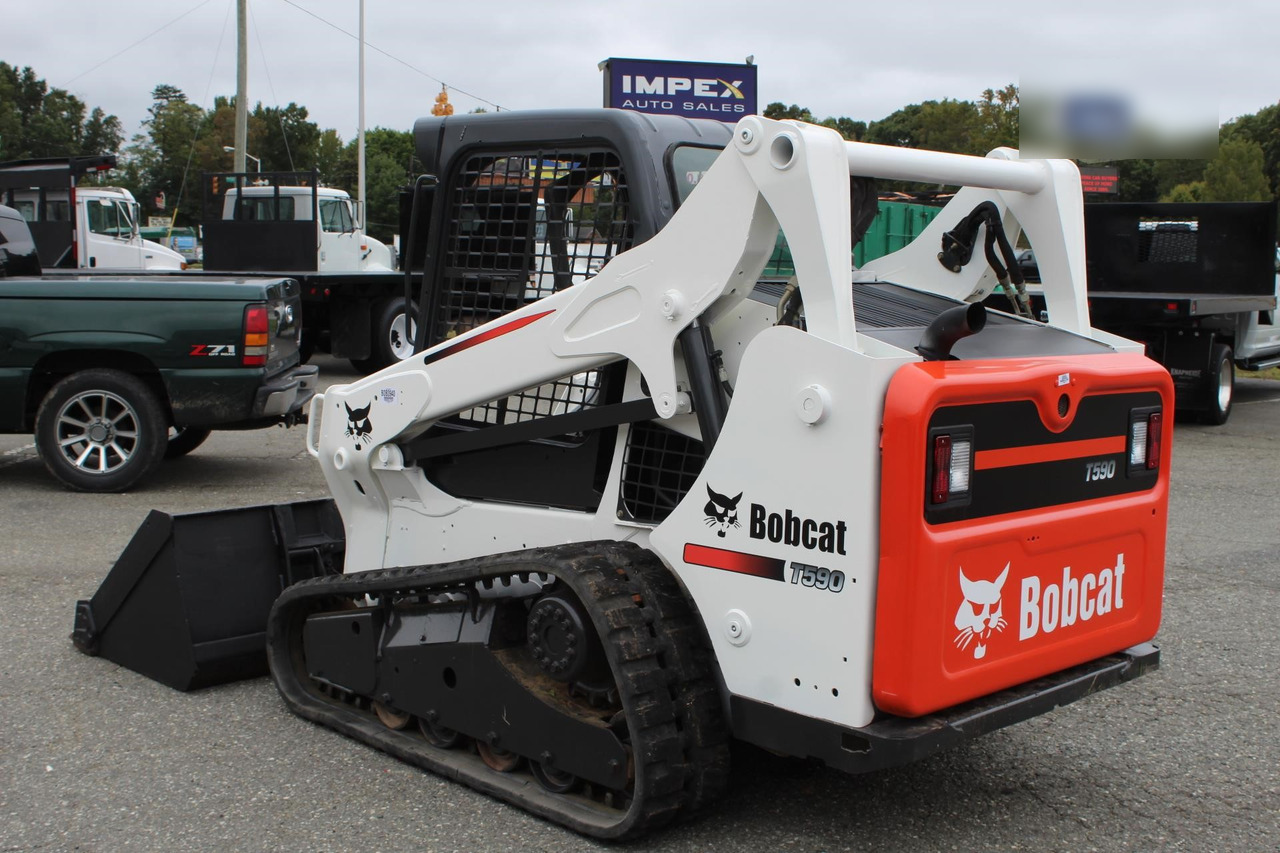 BOBCAT T590 - Mini chargeuse: photos 3 BOBCAT T590 - Mini chargeuse: photos 3