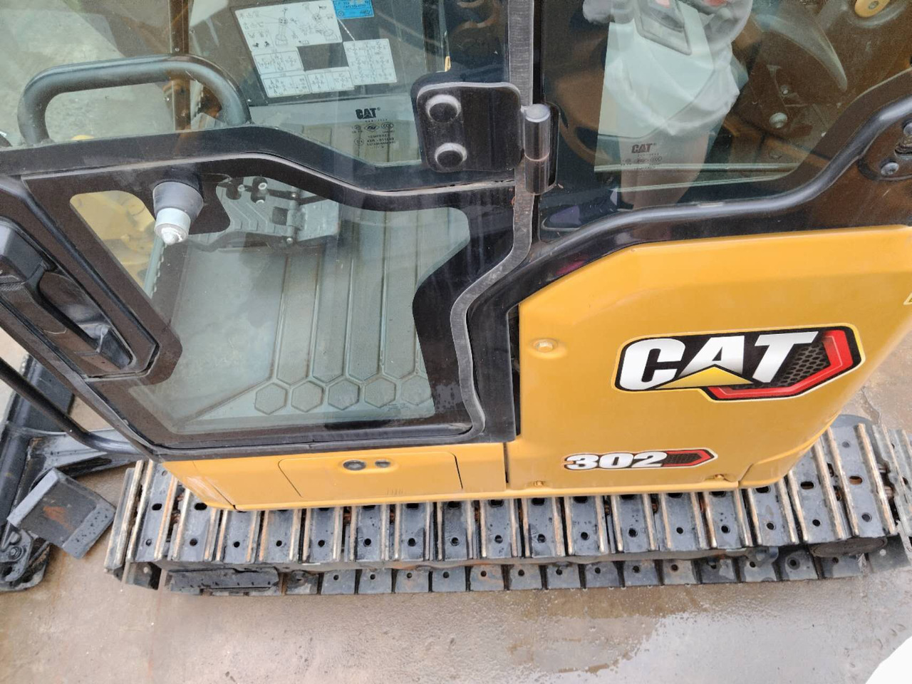 CATERPILLAR 302 - Mini pelle: photos 4 CATERPILLAR 302 - Mini pelle: photos 4