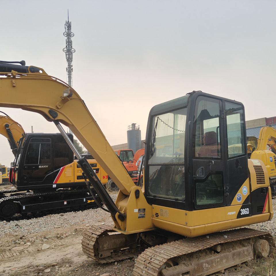 CATERPILLAR 306D - Mini pelle: photos 4 CATERPILLAR 306D - Mini pelle: photos 4