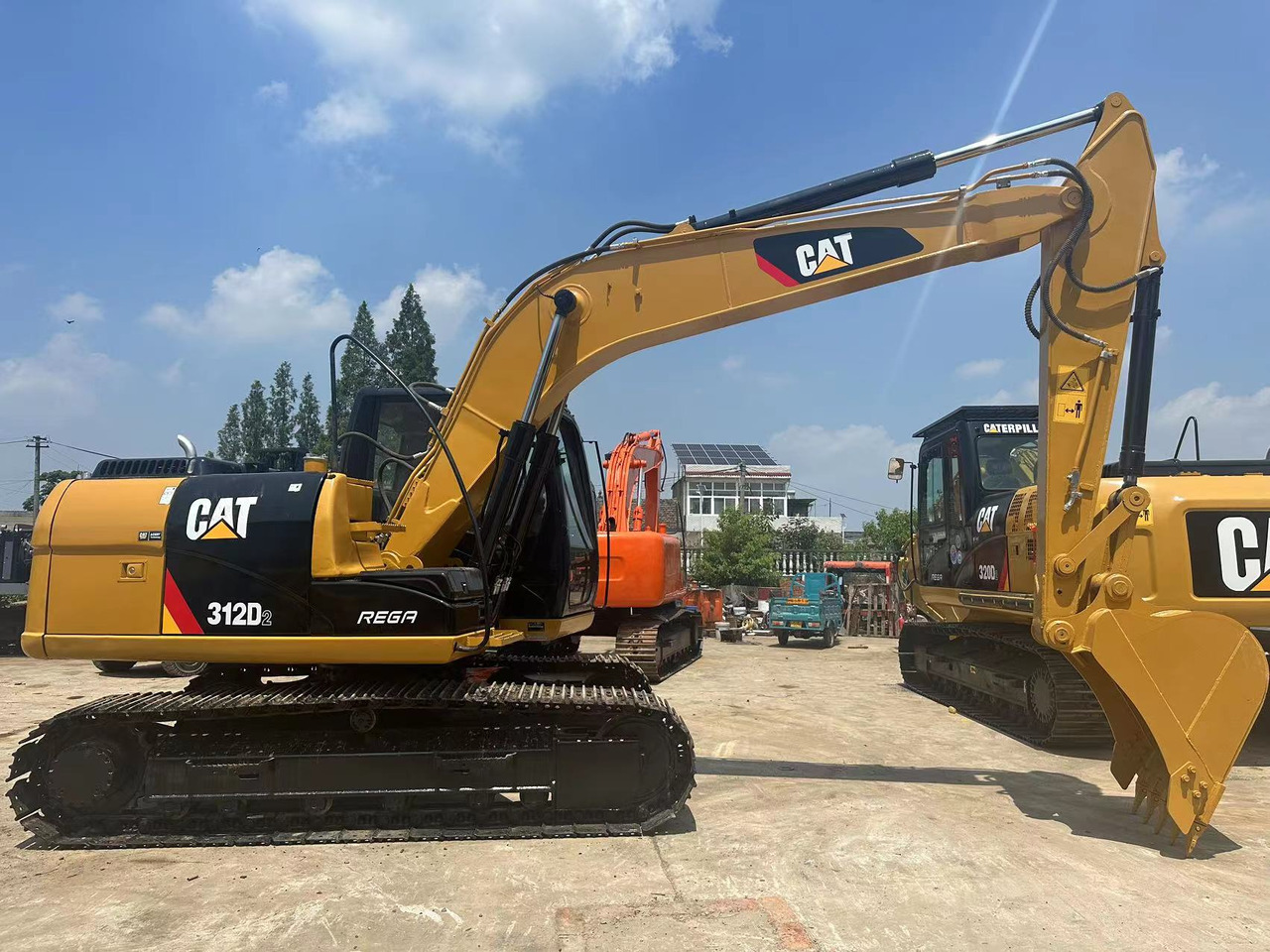CATERPILLAR 312D2 - Mini pelle: photos 4 CATERPILLAR 312D2 - Mini pelle: photos 4