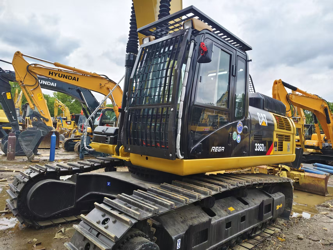CATERPILLAR 336D2 - Pelle sur chenille: photos 3 CATERPILLAR 336D2 - Pelle sur chenille: photos 3