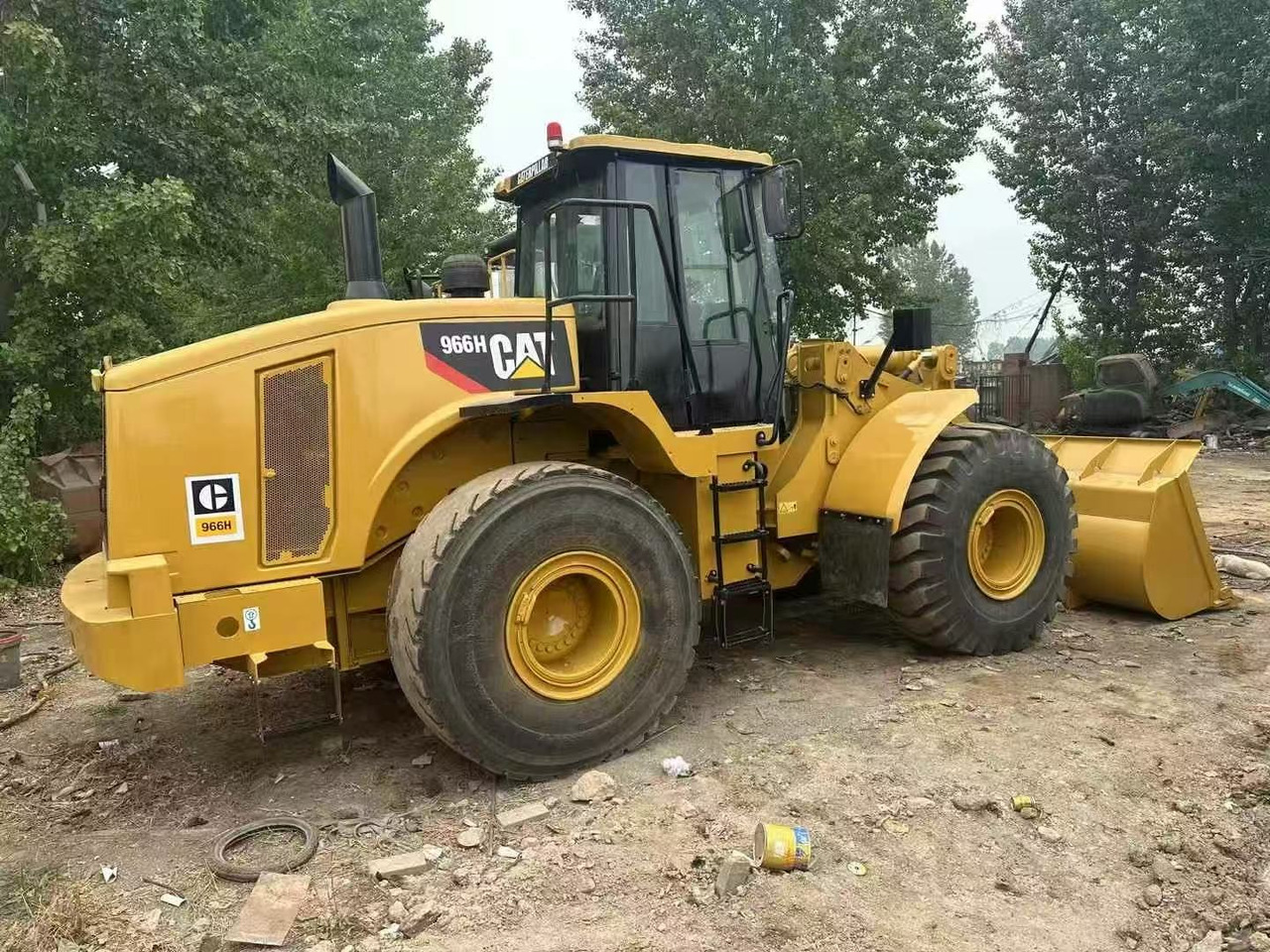 CATERPILLAR 966H - Chargeuse sur pneus: photos 1 CATERPILLAR 966H - Chargeuse sur pneus: photos 1