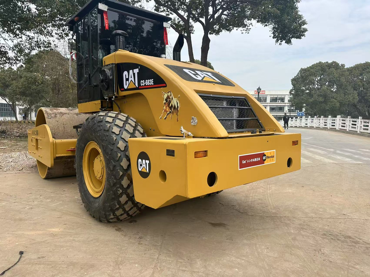 CATERPILLAR CS683E - Rouleau compresseur: photos 2 CATERPILLAR CS683E - Rouleau compresseur: photos 2