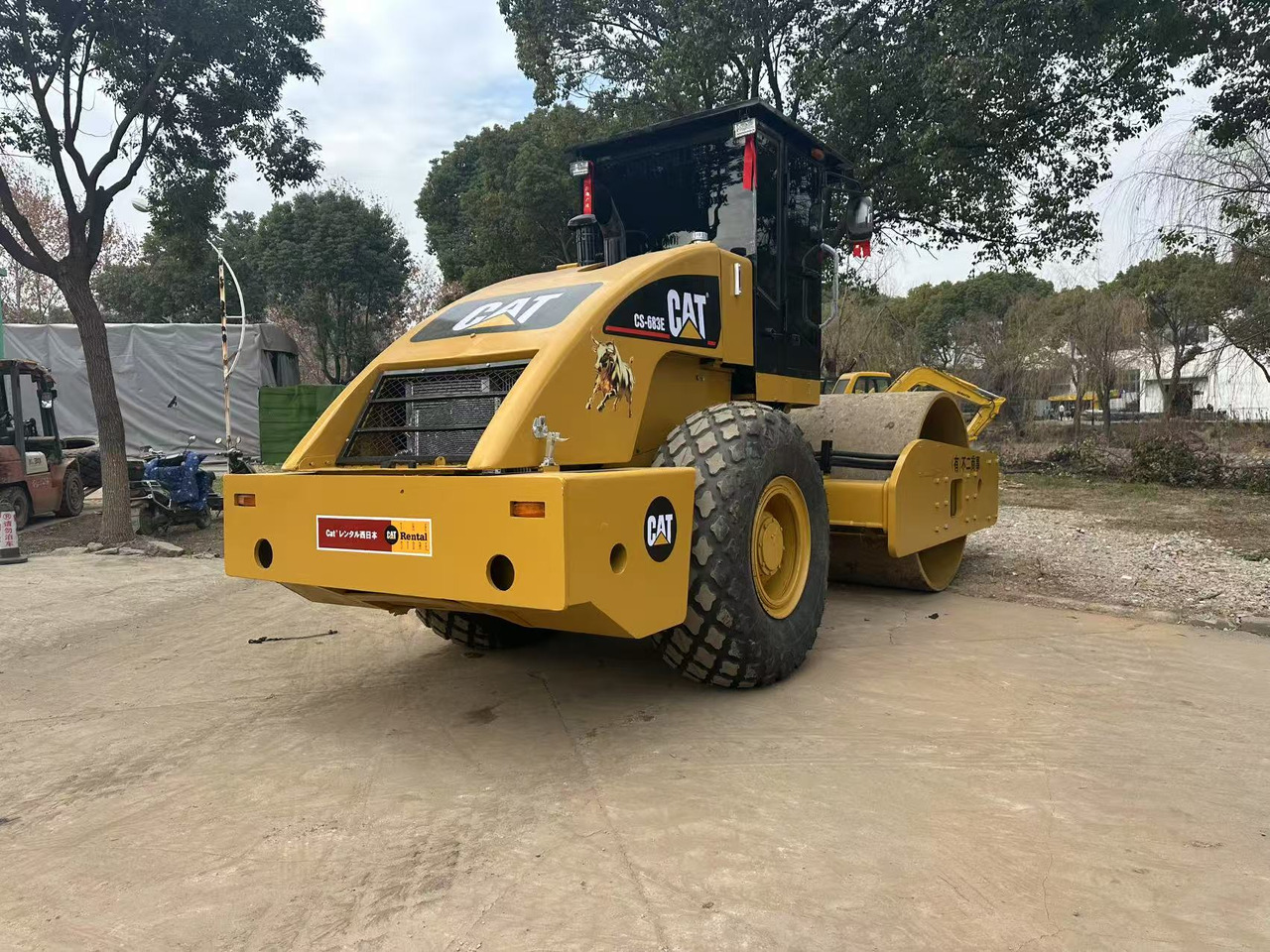 CATERPILLAR CS683E - Rouleau compresseur: photos 3 CATERPILLAR CS683E - Rouleau compresseur: photos 3