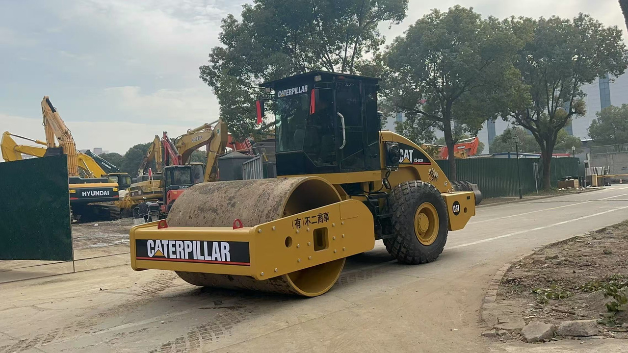 CATERPILLAR CS683E - Rouleau compresseur: photos 5 CATERPILLAR CS683E - Rouleau compresseur: photos 5
