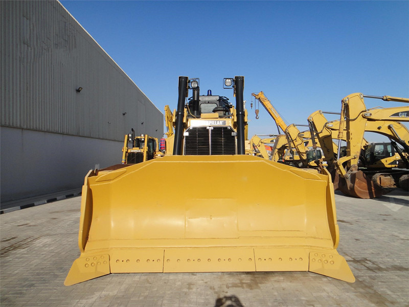 CATERPILLAR D8N - Bulldozer: photos 2 CATERPILLAR D8N - Bulldozer: photos 2