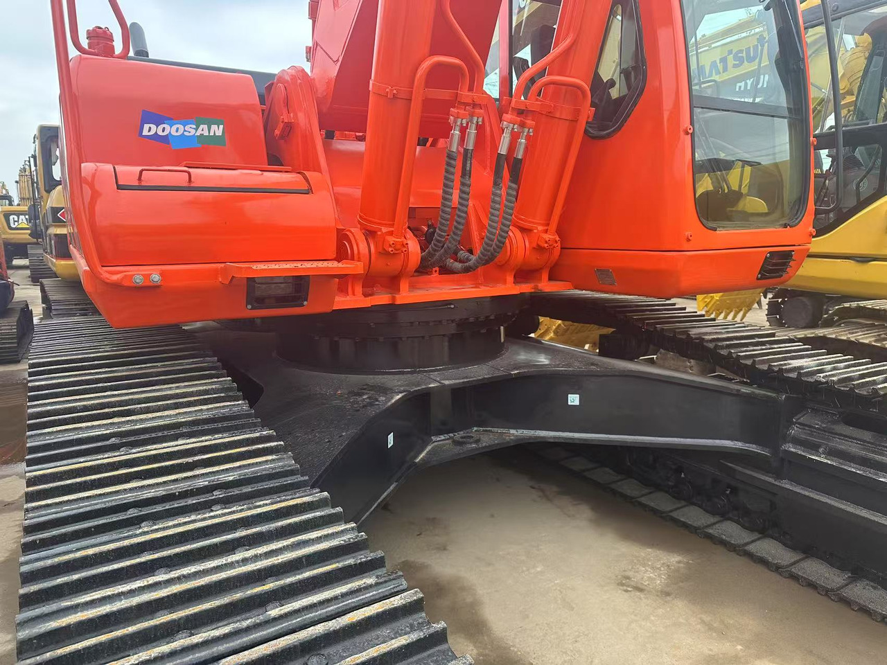 DOOSAN DX420LC-9C - Pelle sur chenille: photos 4 DOOSAN DX420LC-9C - Pelle sur chenille: photos 4