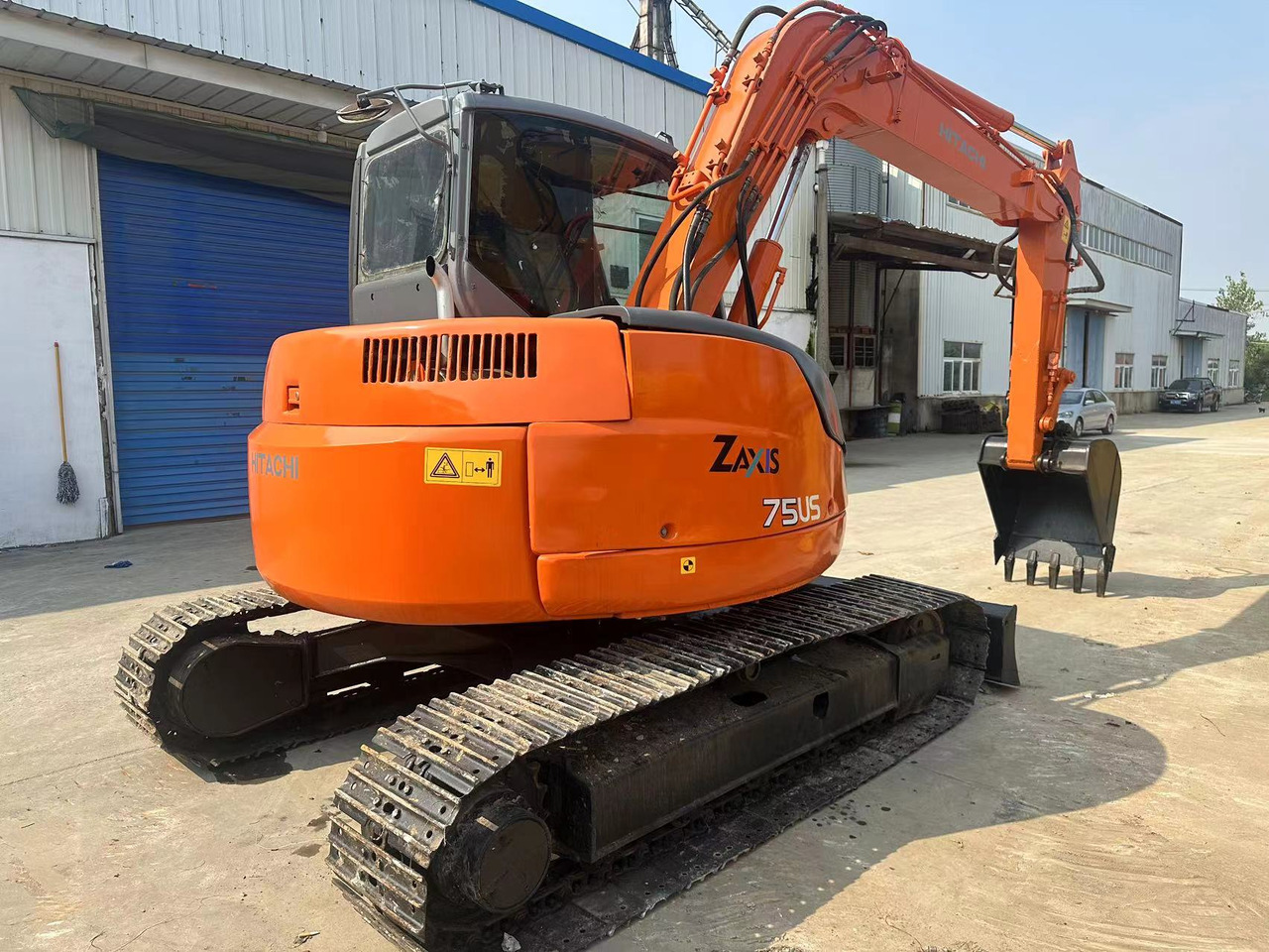 HITACHI ZX75 - Pelle sur chenille: photos 3 HITACHI ZX75 - Pelle sur chenille: photos 3