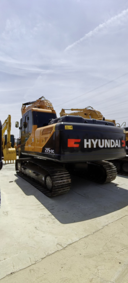HYUNDAI R215-9T - Pelle sur chenille: photos 3 HYUNDAI R215-9T - Pelle sur chenille: photos 3