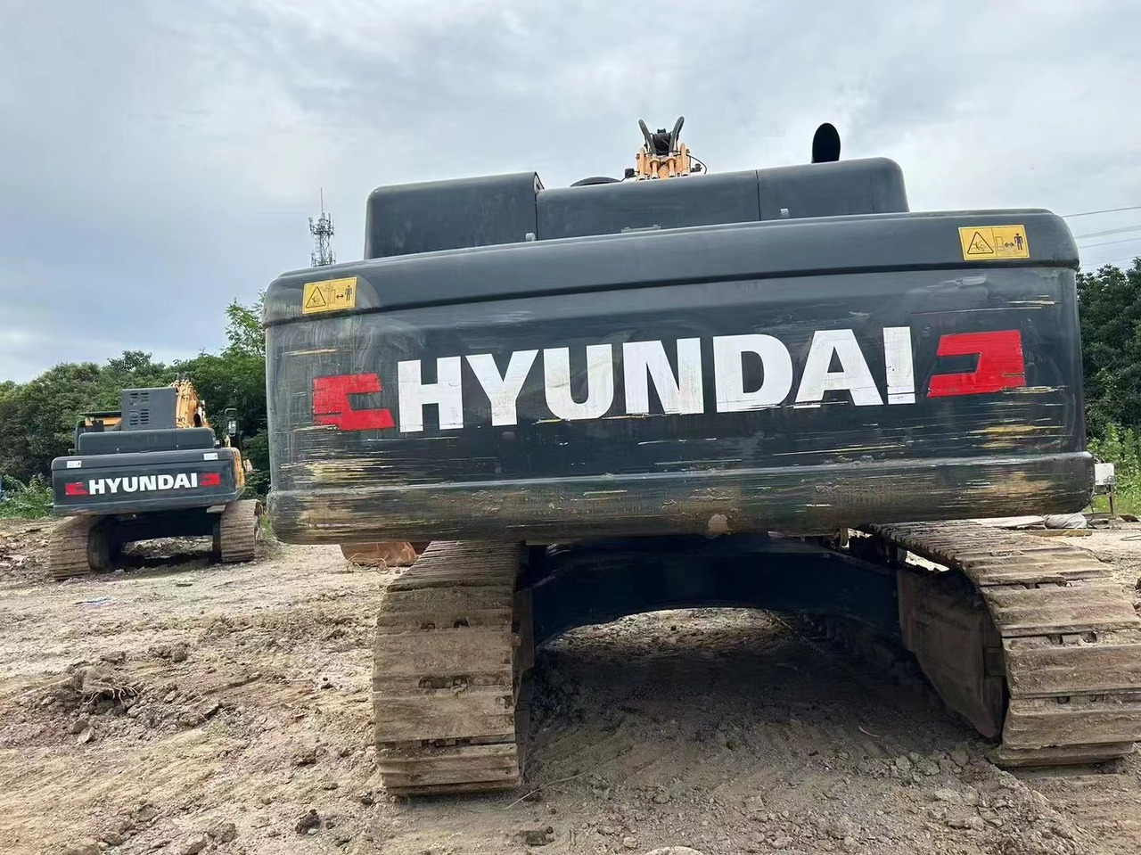 HYUNDAI R485LVS - Pelle sur chenille: photos 3 HYUNDAI R485LVS - Pelle sur chenille: photos 3
