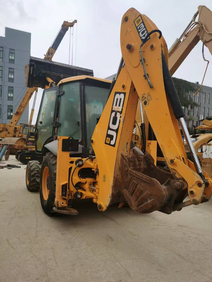 JCB 3CX - Tractopelle: photos 1 JCB 3CX - Tractopelle: photos 1