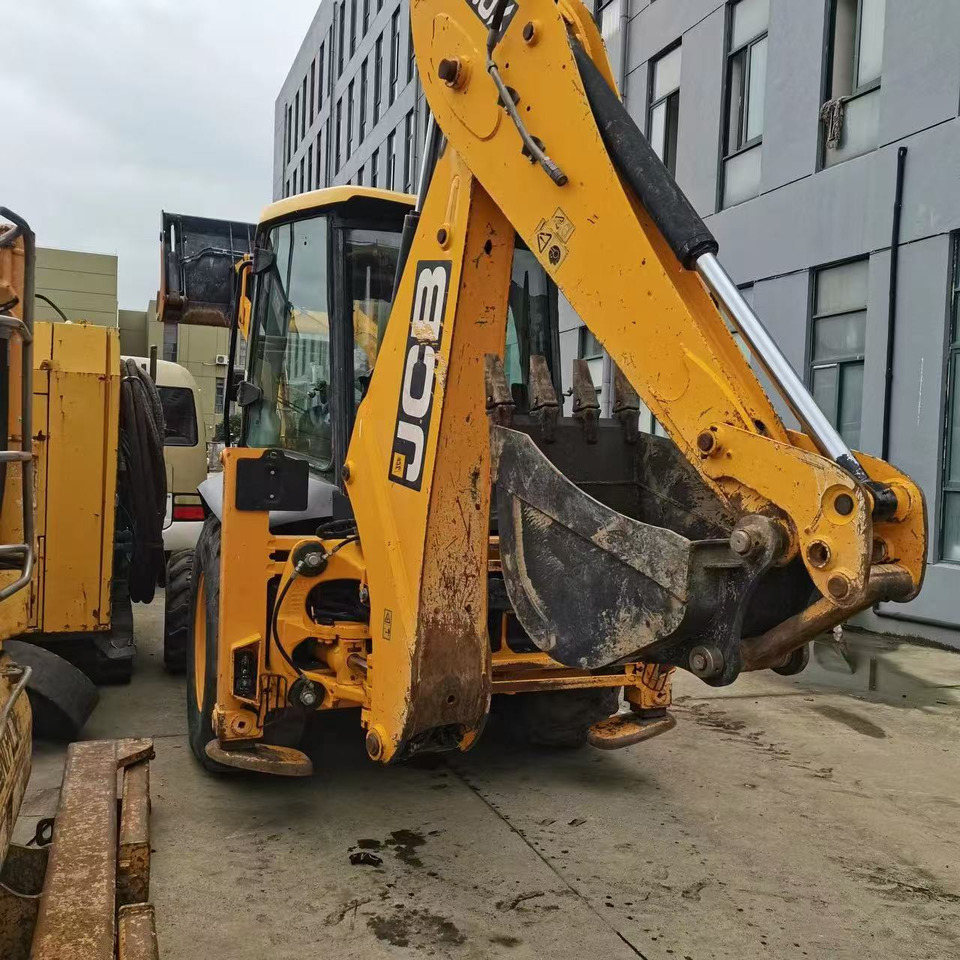 JCB 3CX - Tractopelle: photos 3 JCB 3CX - Tractopelle: photos 3