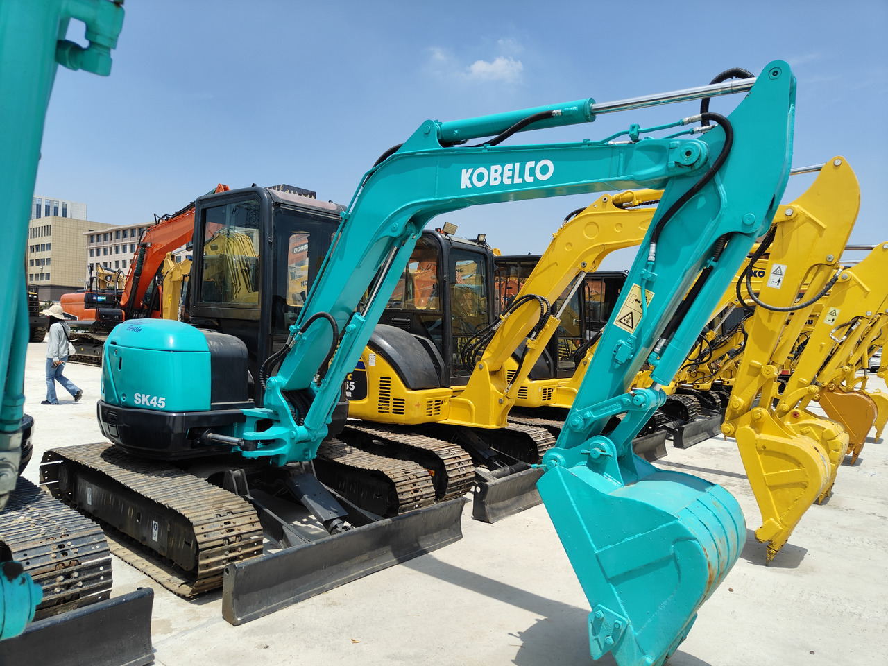 KOBELCO SK45 - Mini pelle: photos 3 KOBELCO SK45 - Mini pelle: photos 3