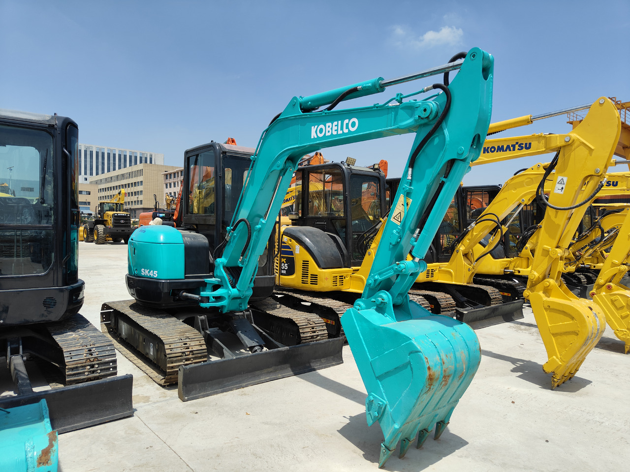 KOBELCO SK45 - Mini pelle: photos 2 KOBELCO SK45 - Mini pelle: photos 2