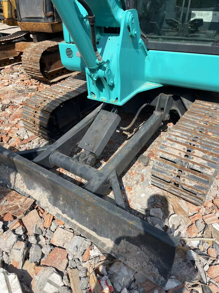 KOBELCO SK60 - Mini pelle: photos 2 KOBELCO SK60 - Mini pelle: photos 2