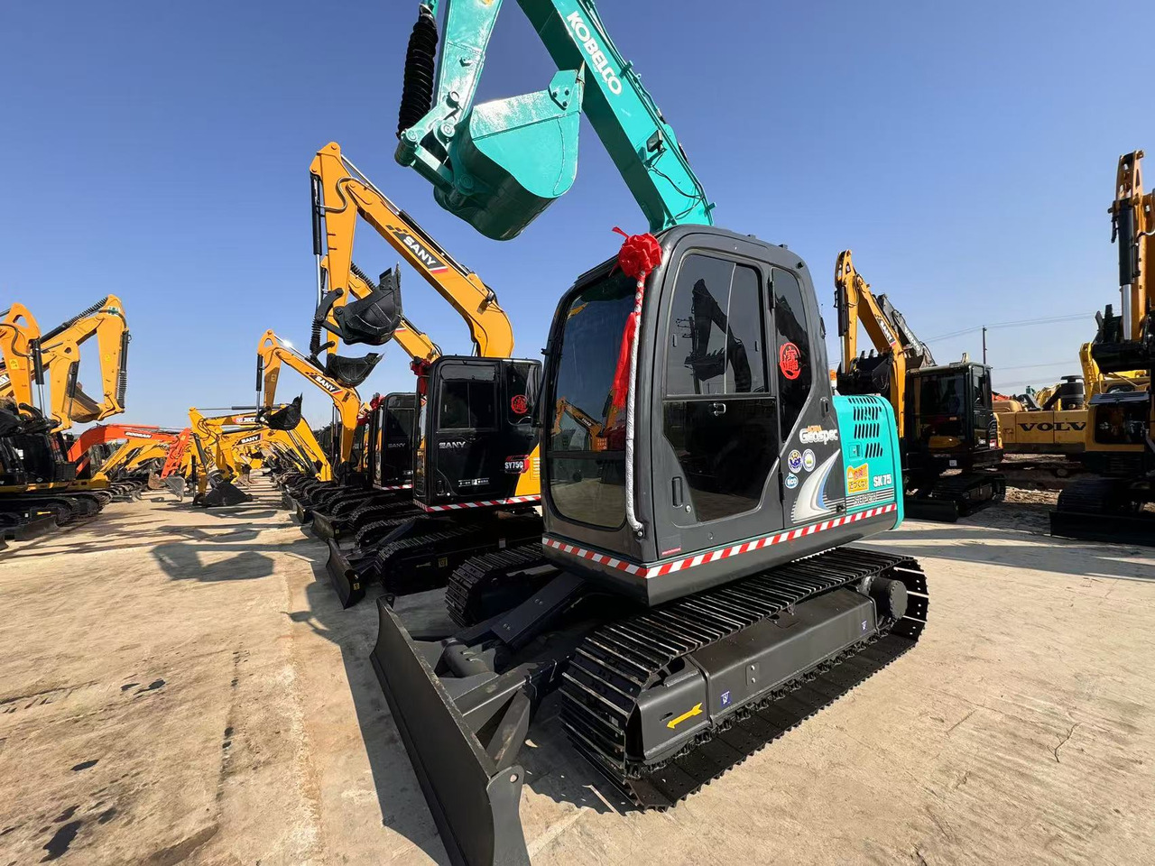 KOBELCO SK75 - Mini pelle: photos 3 KOBELCO SK75 - Mini pelle: photos 3