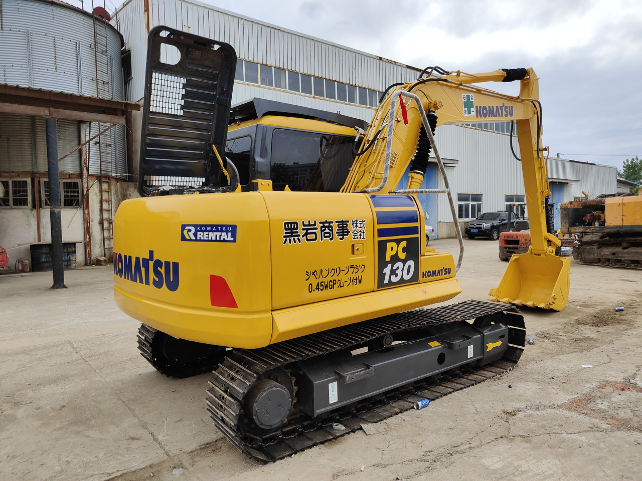 KOMATSU PC130-7 - Pelle sur chenille: photos 2 KOMATSU PC130-7 - Pelle sur chenille: photos 2