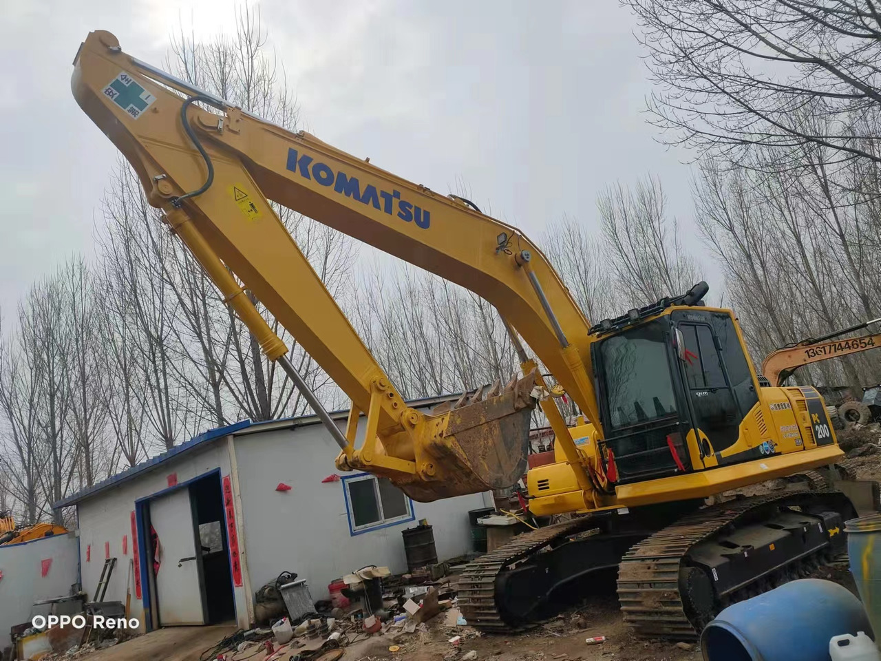 KOMATSU PC200-8 - Pelle sur pneus: photos 4 KOMATSU PC200-8 - Pelle sur pneus: photos 4