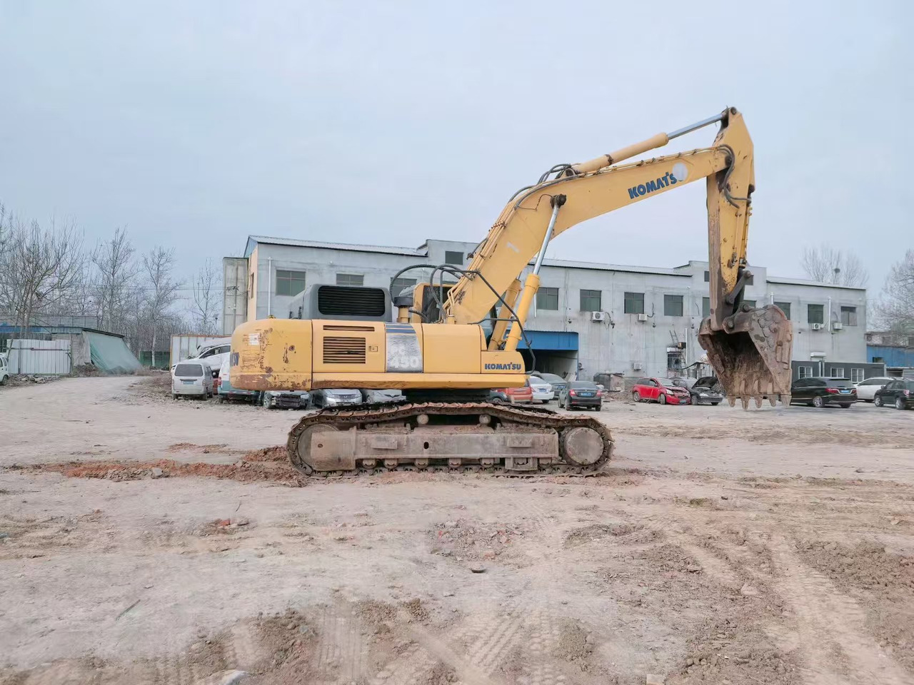 KOMATSU PC450-8 - Pelle sur chenille: photos 3 KOMATSU PC450-8 - Pelle sur chenille: photos 3