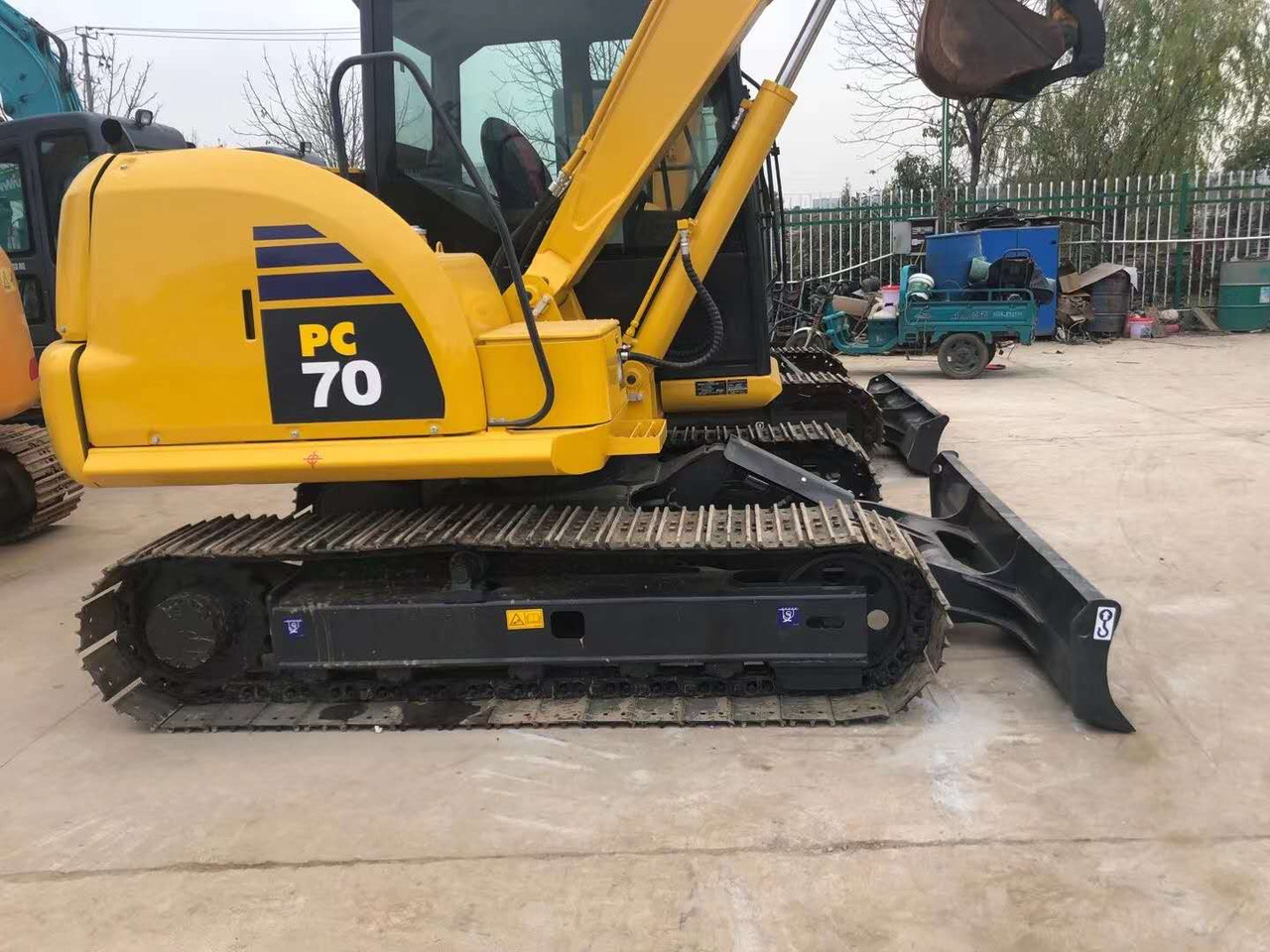 KOMATSU PC70-8 - Pelle sur chenille: photos 3 KOMATSU PC70-8 - Pelle sur chenille: photos 3
