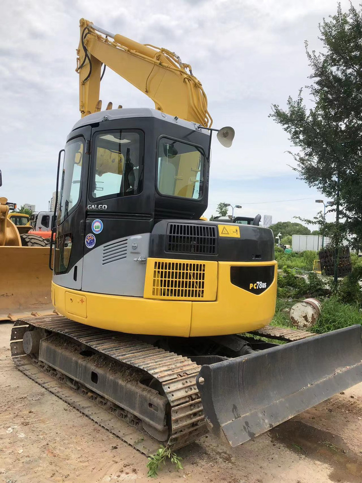 KOMATSU PC70-8 - Mini pelle: photos 3 KOMATSU PC70-8 - Mini pelle: photos 3