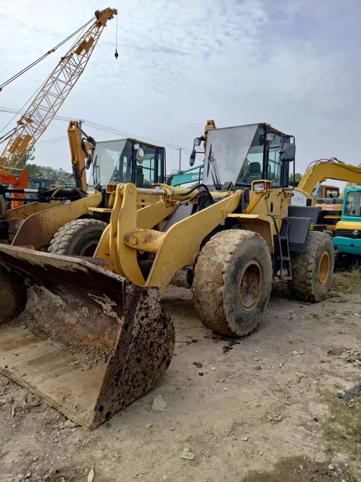 KOMATSU WA320-5 - Chargeuse sur pneus: photos 5 KOMATSU WA320-5 - Chargeuse sur pneus: photos 5