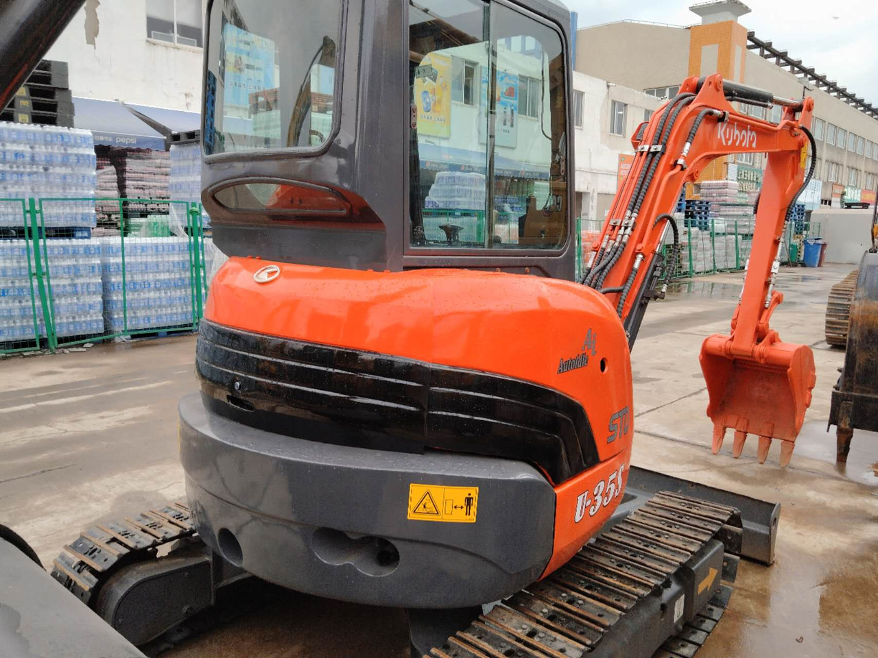KUBOTA U35 - Mini pelle: photos 4 KUBOTA U35 - Mini pelle: photos 4
