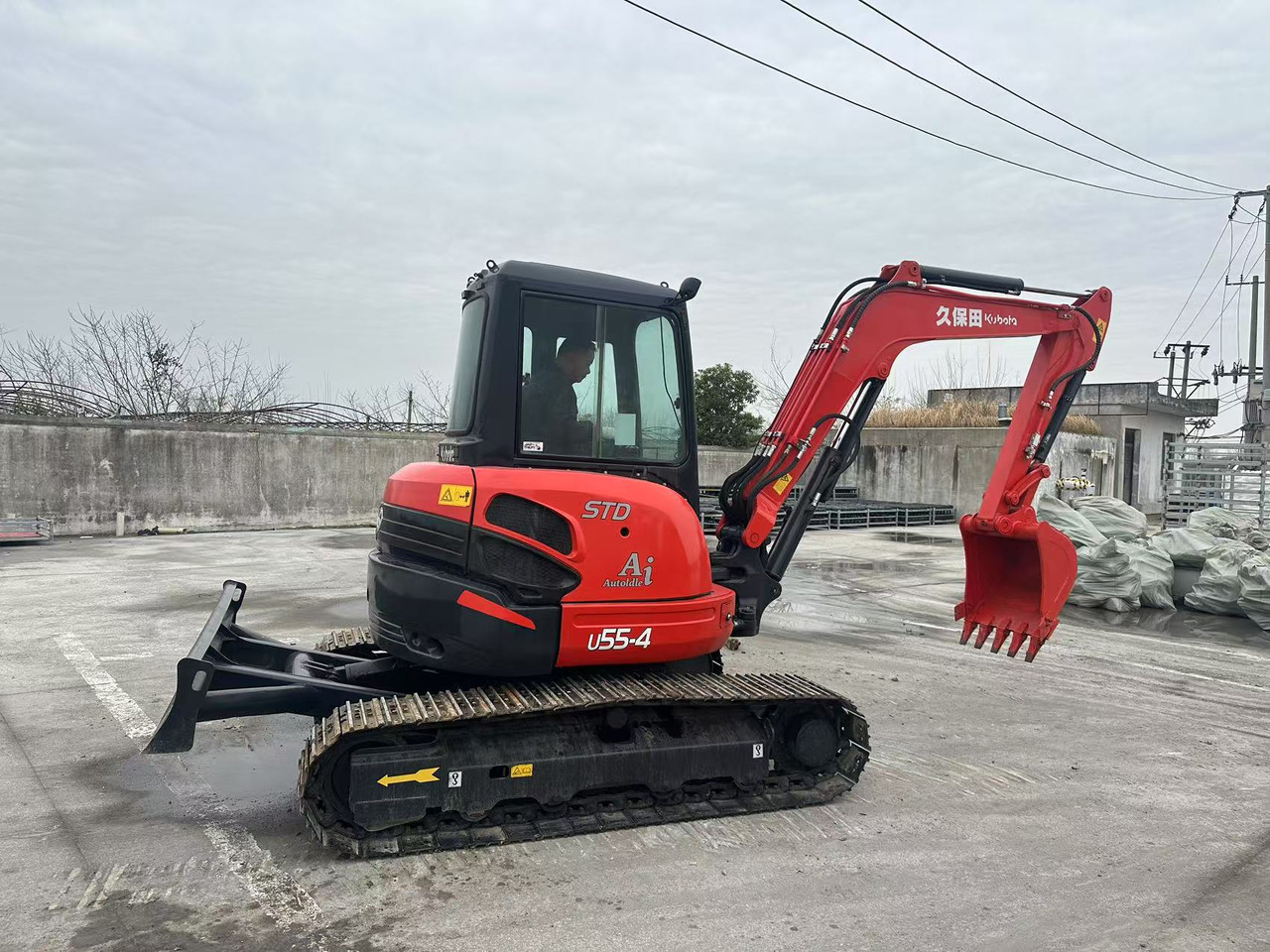 KUBOTA U55 - Mini pelle: photos 4 KUBOTA U55 - Mini pelle: photos 4