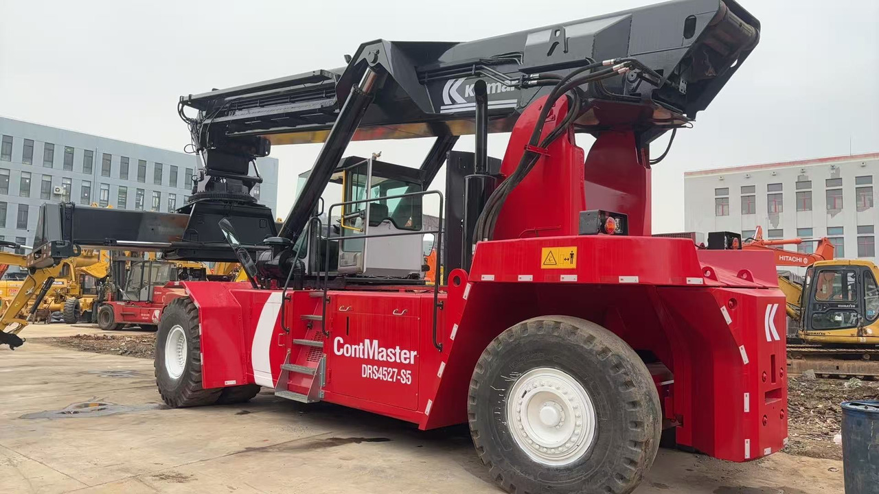 Kalmar Kalmar crane for container - Grue: photos 4 Kalmar Kalmar crane for container - Grue: photos 4