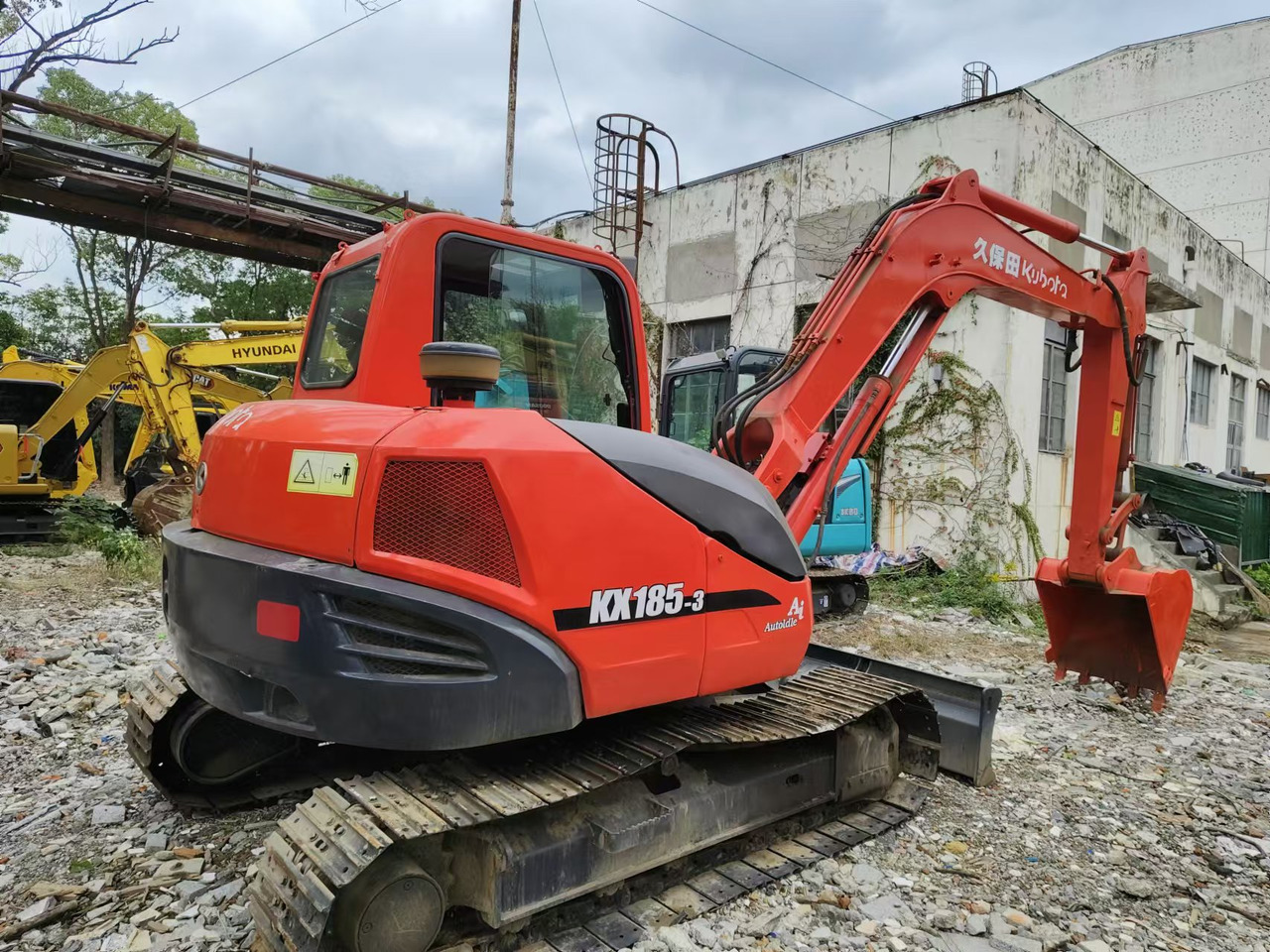 Kubota KX185-3 - Pelle sur chenille: photos 1 Kubota KX185-3 - Pelle sur chenille: photos 1