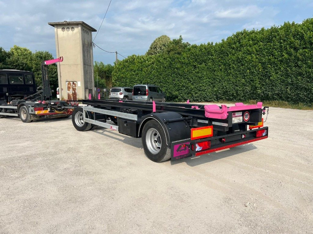 ATLAS RIMORCHIO ATLAS SCARRABILE - Remorque ampliroll/ Multibenne: photos 1 ATLAS RIMORCHIO ATLAS SCARRABILE - Remorque ampliroll/ Multibenne: photos 1